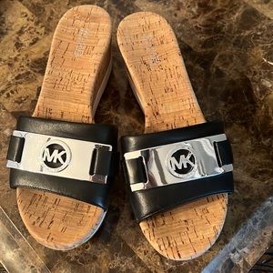 NWOT- size 6 Michael Kors Platform Sandals